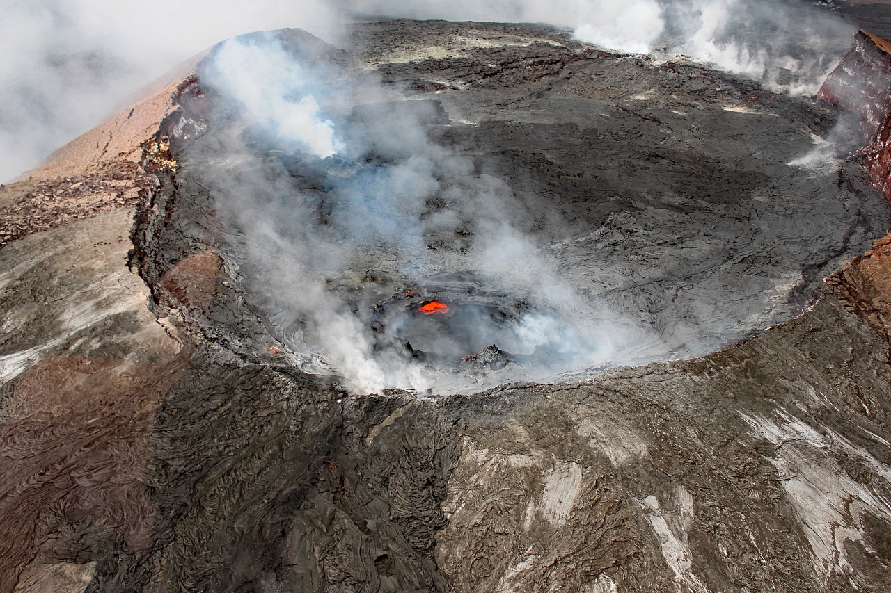 日本富士山喷发最新消息及其影响深度解析